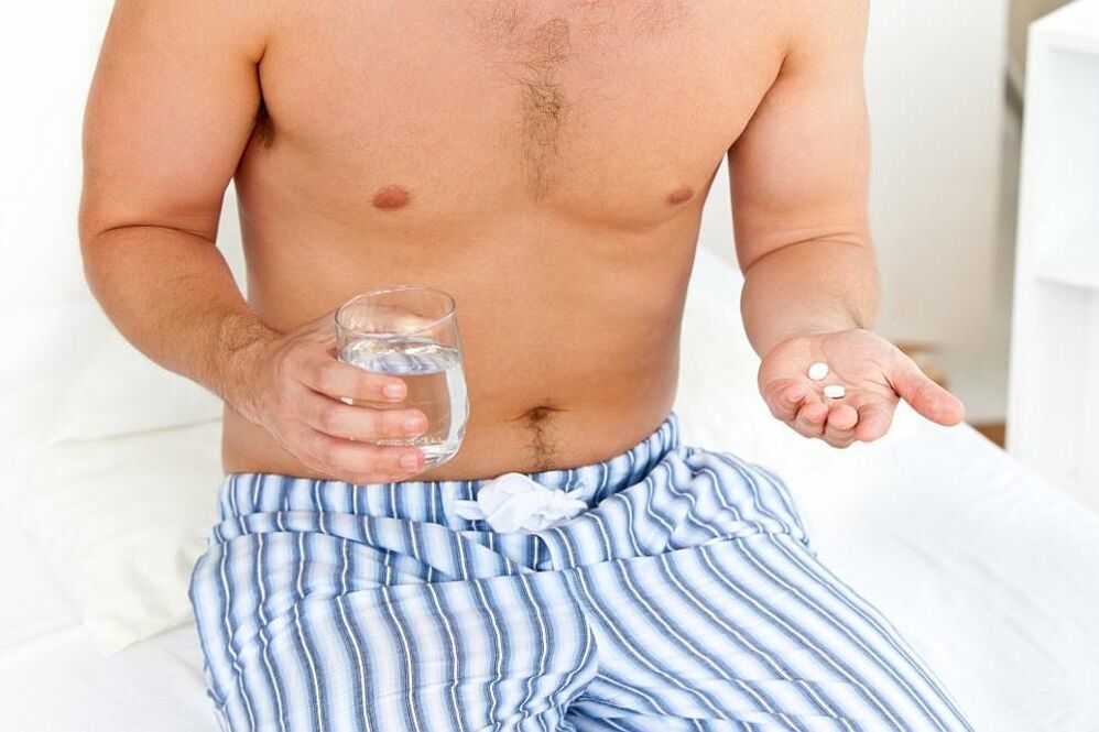 man takes pills for prostate